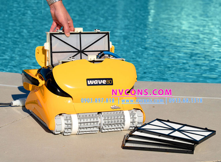 Dễ dàng vệ sinh tấm lọc robot sau chu trình vận hành bể bơi Dễ dàng vệ sinh tấm lọc robot sau chu trình vận hành bể bơi