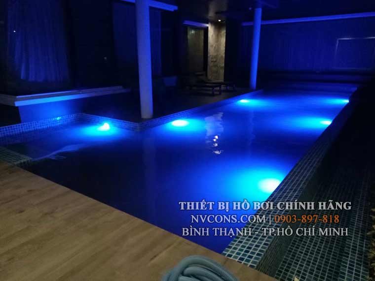Đèn led bể bơi màu xanh Đèn led bể bơi màu xanh