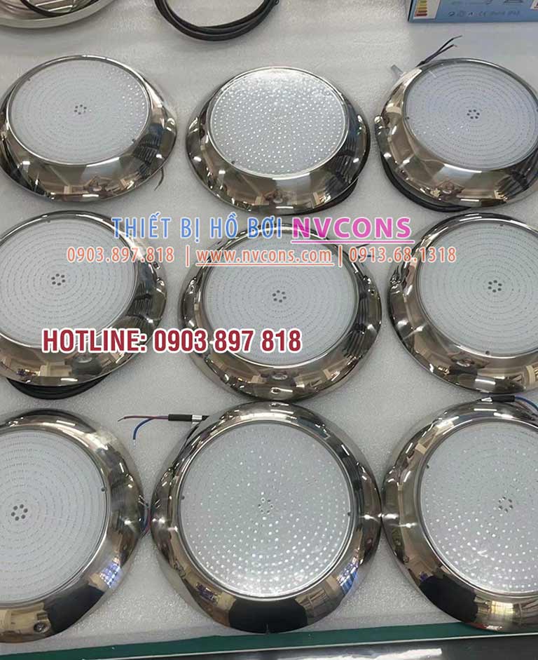 Đen led bể bơi viền Inox sáng trọng giá rẻ tại kho hàng Nvcons Đen led bể bơi viền Inox sáng trọng giá rẻ tại kho hàng Nvcons
