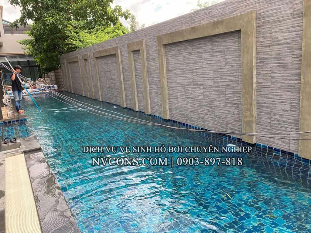 Dịch vụ vệ sinh hồ bơi gia đình tại Sài Gòn Dịch vụ vệ sinh hồ bơi gia đình tại Sài Gòn