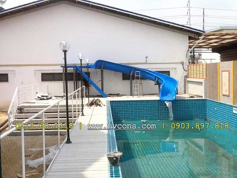 Lắp đặt cầu trượt bể bơi gia đình Lắp đặt cầu trượt bể bơi gia đình
