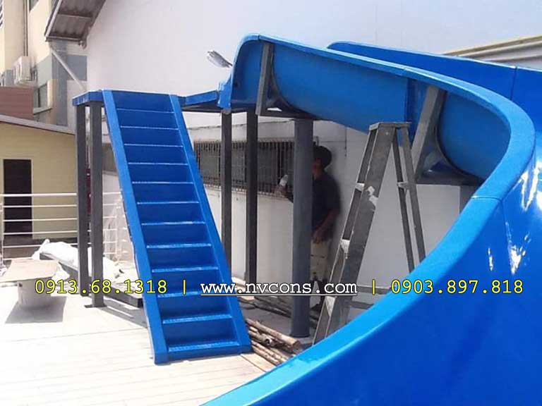 Lắp đặt máng trượt bể bơi Lắp đặt máng trượt bể bơi