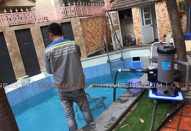 máy hút cặn bể bơi 1Hp Emaux May hut can be boi Emaux