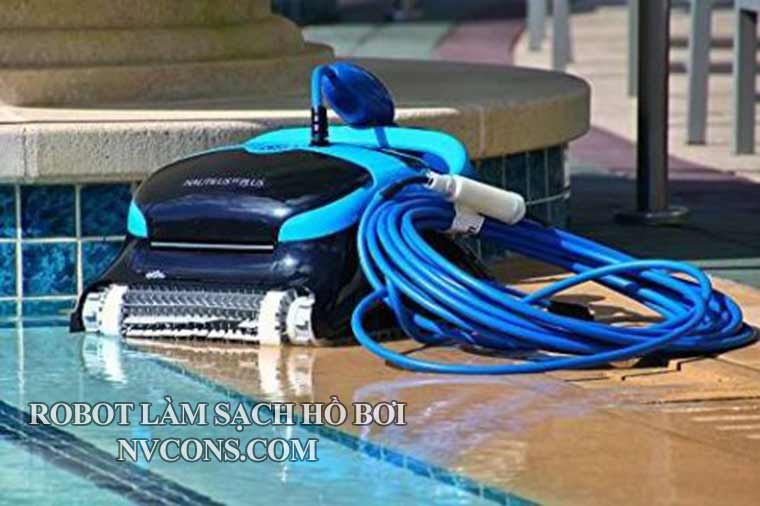 Robot là máy hút cặn hồ bơi tự động được các gia đình resort ưa chuộng Robot là máy hút cặn hồ bơi tự động được các gia đình resort ưa chuộng