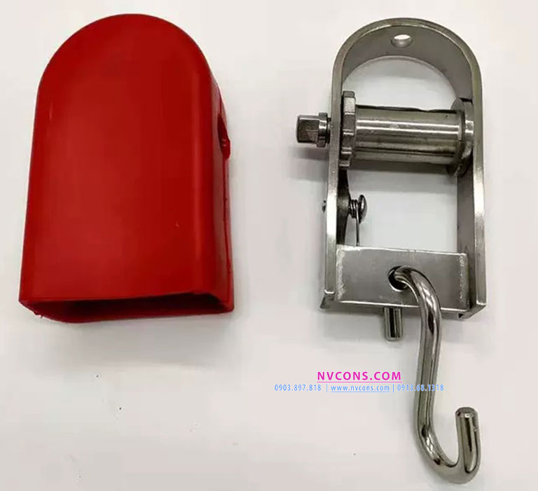 Tăng đơ căng cáp lắp đặt dây phao chia làn bể bơi hình trụ Tăng đơ căng cáp lắp đặt dây phao chia làn bể bơi hình trụ