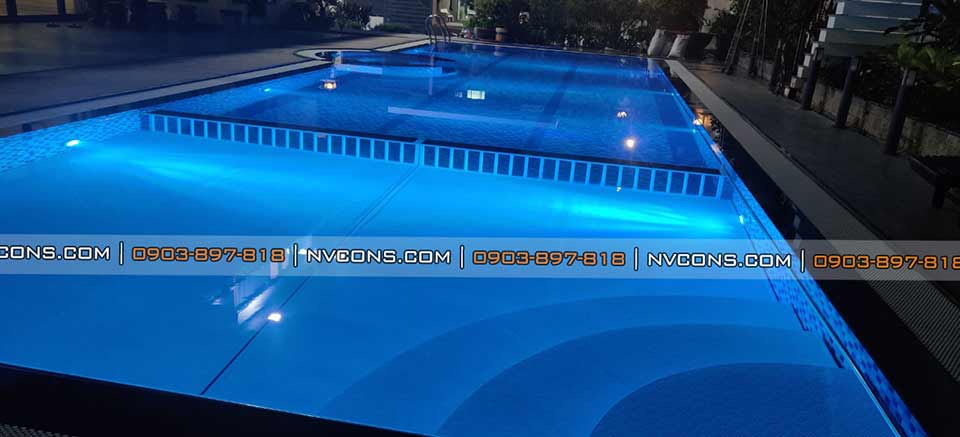 Hồ bơi gia đình tại Long Xuyên đẹp khi về đêm Hồ bơi gia đình tại Long Xuyên đẹp khi về đêm