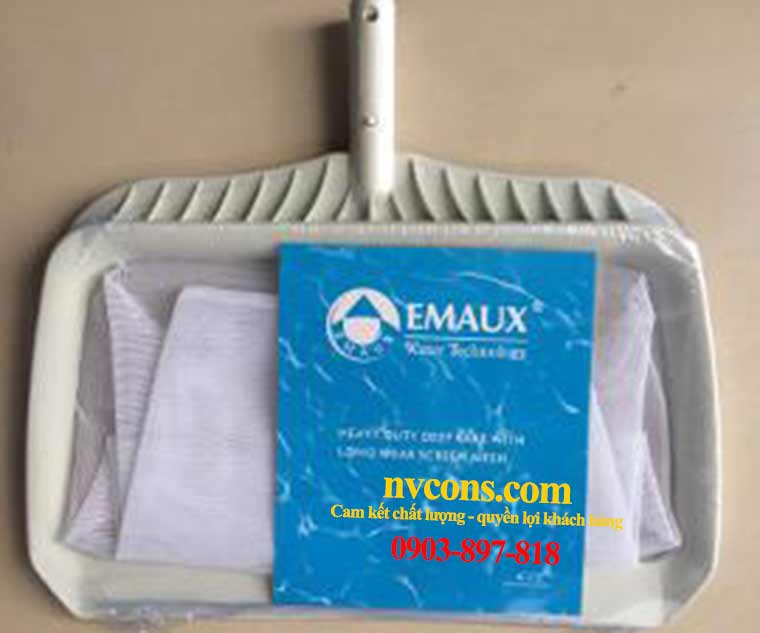 Vợt vớt rác làm sạch hồ bơi