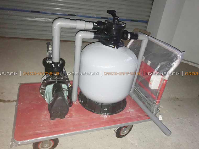 Xe vệ sinh bể bơi di động chính hãng Emaux Xe vệ sinh bể bơi di động chính hãng Emaux